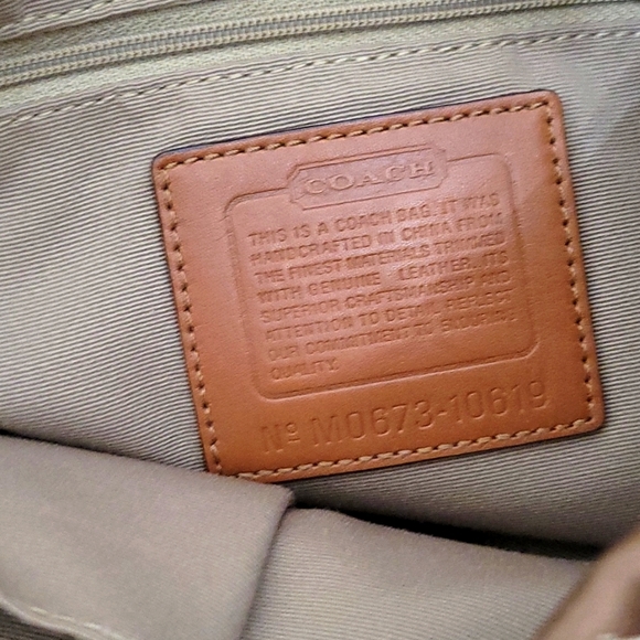 ❌❌❌ SOLD ❌❌❌ Coach "Carly" Shoulder Bag - Picture 11 of 11